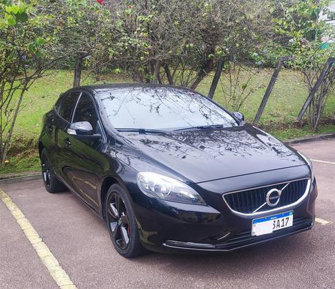 VOLVO V40 2.0 T4 KINETIC GASOLINA 4P AUTOMÁTICO VOLVO V40 2.0 T4 KINETIC GASOLINA 4P AUTOMÁTICO